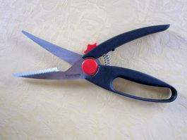 Geflügel-Schere der Marke Fiskars Finnland