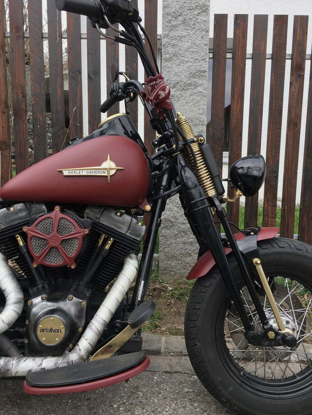 Harley-Davidson Chopper: Harley Davidson Cross Bones -blood bones – Nuovo (secondo la descrizione) da Oberuzwil venduto da artsilvan 7