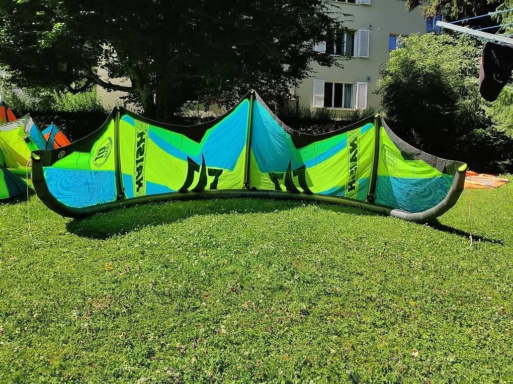 Kite: Naish Pivot 2016 Kite – D'occasion à Wabern par andrins1 2