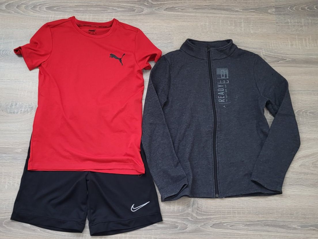 Lotti di vestiti: Habits de sport 143/152 – Usato da Plagne venduto da pnz75