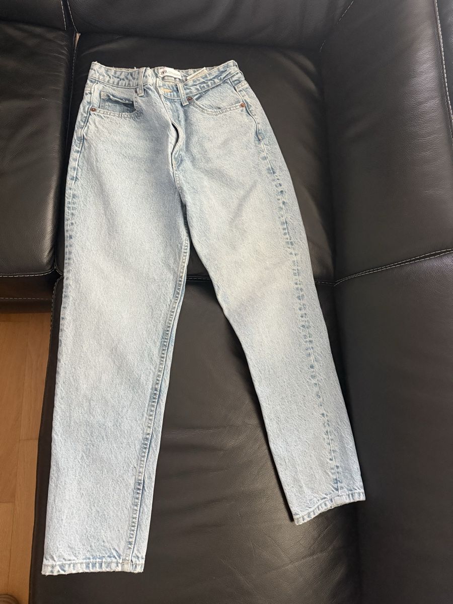 Zara Jeans: Zara hellblaue Hosen – Gebraucht aus Winterthur von yar_dpp8