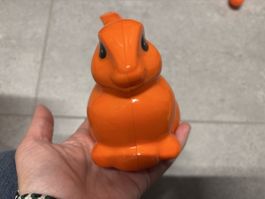 Petite tirelire en plastique lapin