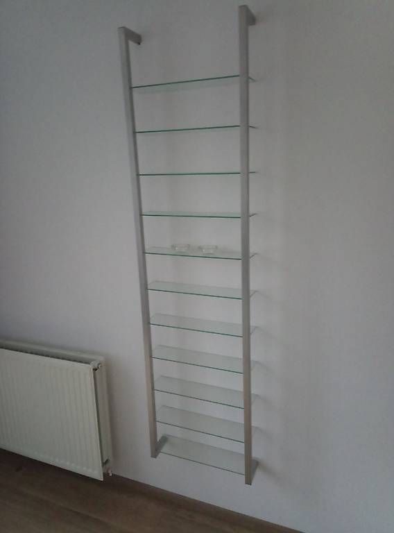 Scaffali: Schmales Glas-Wandregal / Vitrine – Usato da Dietikon venduto da mfl_zyz6 2