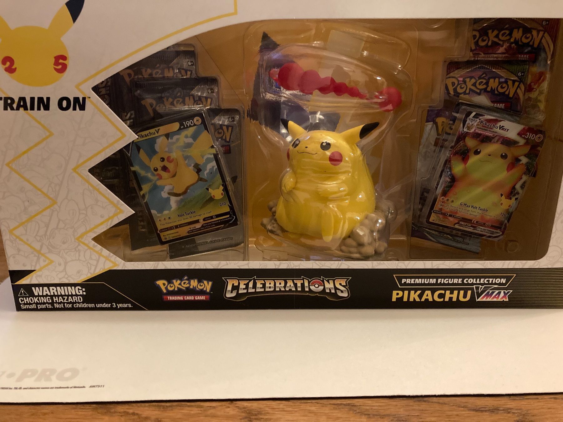 Pokémon Carte collezionabili: Pokemon Celebrations Pikachu-Vmax Eng – Usato da Küssnacht am Rigi venduto da Ebikoner 1