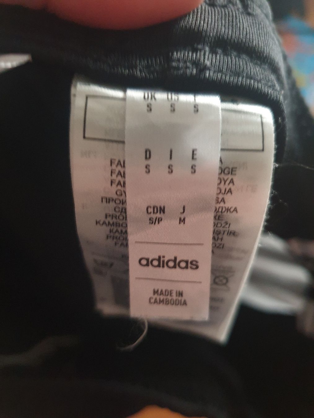 Adidas Pantaloni: Pantalon adidas – Usato da Fribourg venduto da mal_8zjh 4