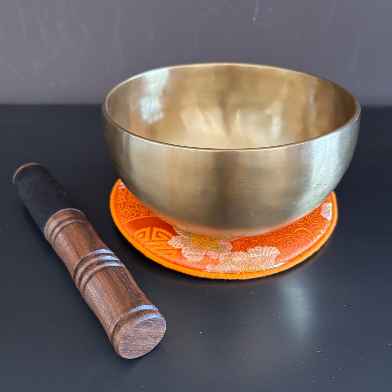 Strumenti musicali: Klangschalen-Set «Blumenmotiv» – Nuovo e nell'imballaggio originale da Aarau venduto da sonantro 3