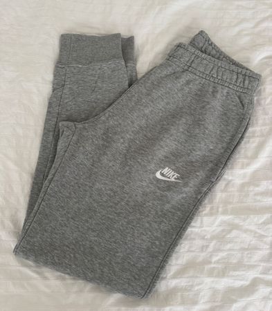Nike Jogginghose grau Grösse XS guter Zustand