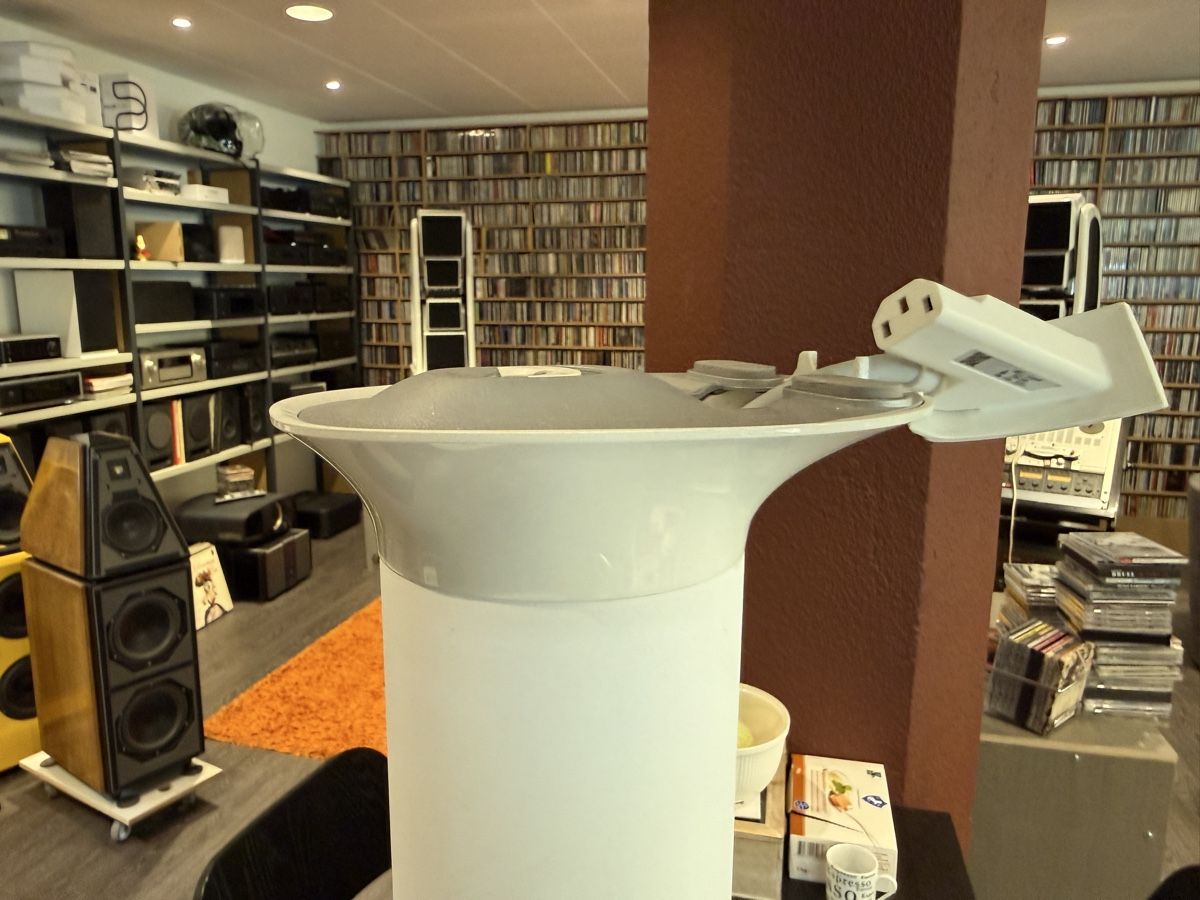 Devialet Autres décorations & accessoires: Devialet Ständer zu Phantom 1 demo weiss – Neuf (Voir description) à dietlikon par avspalinger 1