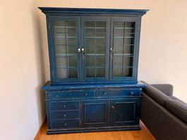 Antiker Buffetschrank | Vitrinenschrank aus Massivholz 