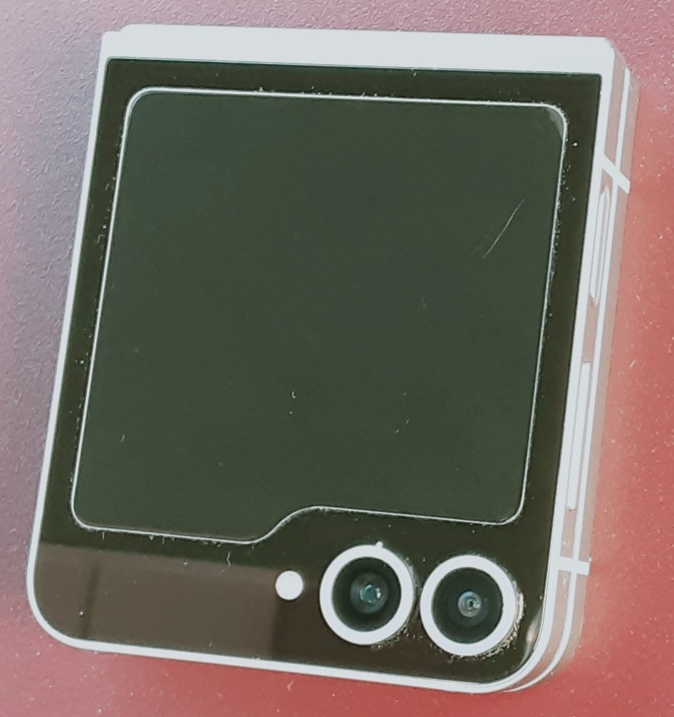 Samsung Handys / Smartphones: Galaxy Z Flip 6 – Gebraucht aus Valeyres-sous-Rances von Untitled 5