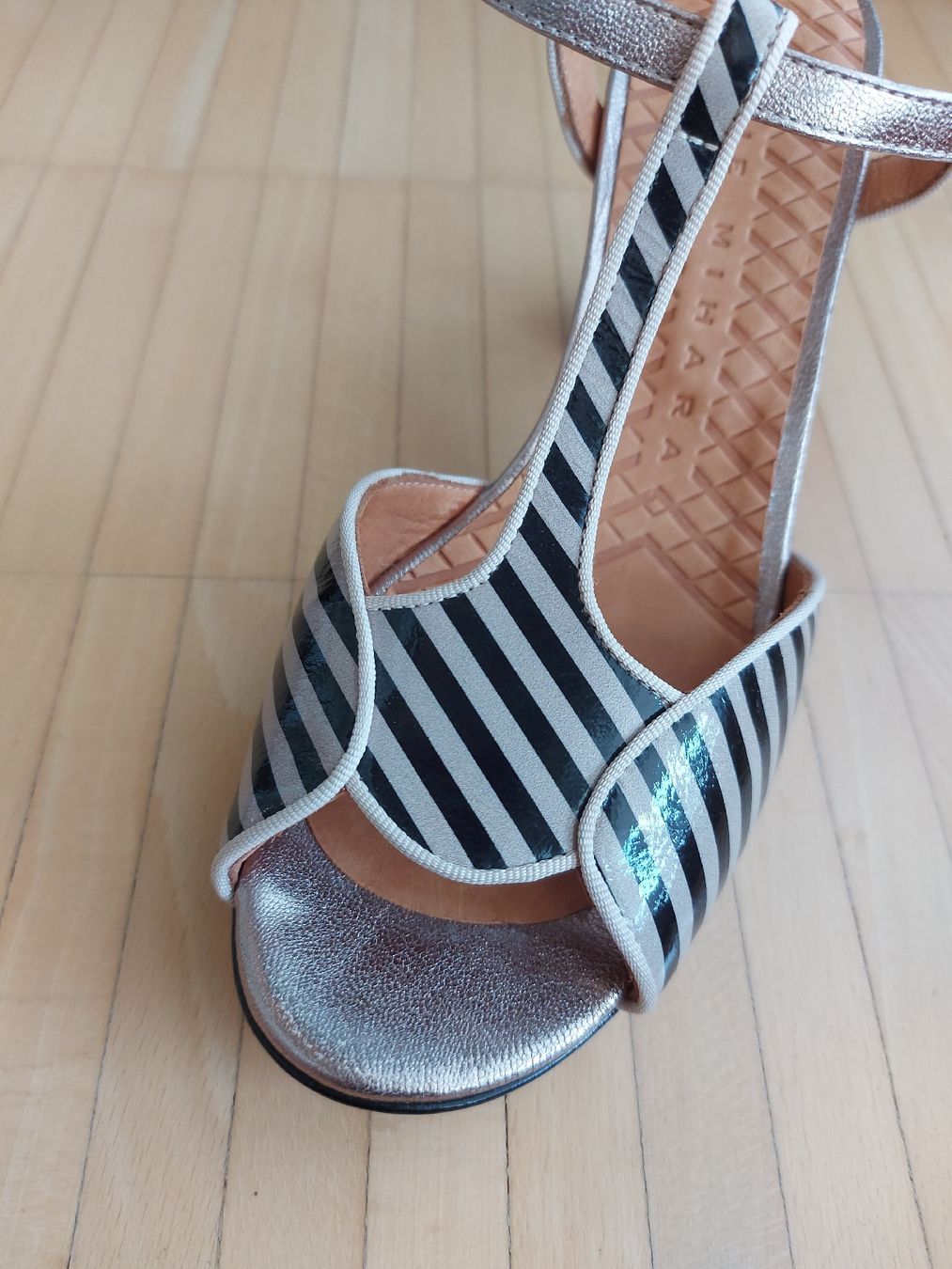 Chie Mihara Scarpe da donna: Chie Mihara, Sandalen, Grösse 39 – Nuovo (secondo la descrizione) da Oberengstringen venduto da PaolaDe 3