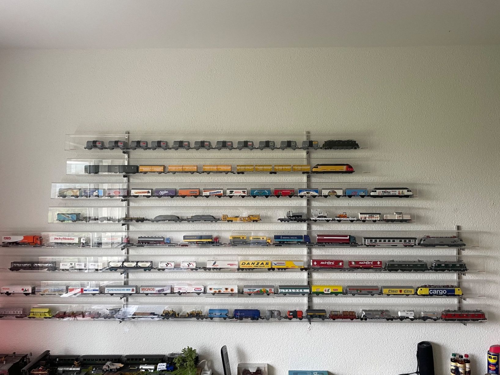 Modellini di ferrovie: Wunderschöne Sammlung mit 41 Lokomotiven – Nuovo (secondo la descrizione) da Uster venduto da ruehan