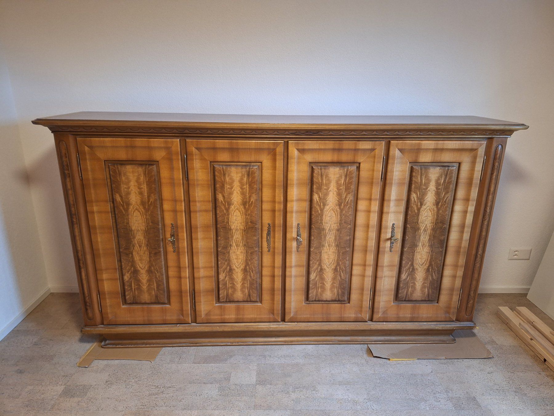 Credenze: Buffet Nussbaum – Usato da Altstätten SG venduto da man_m9rv