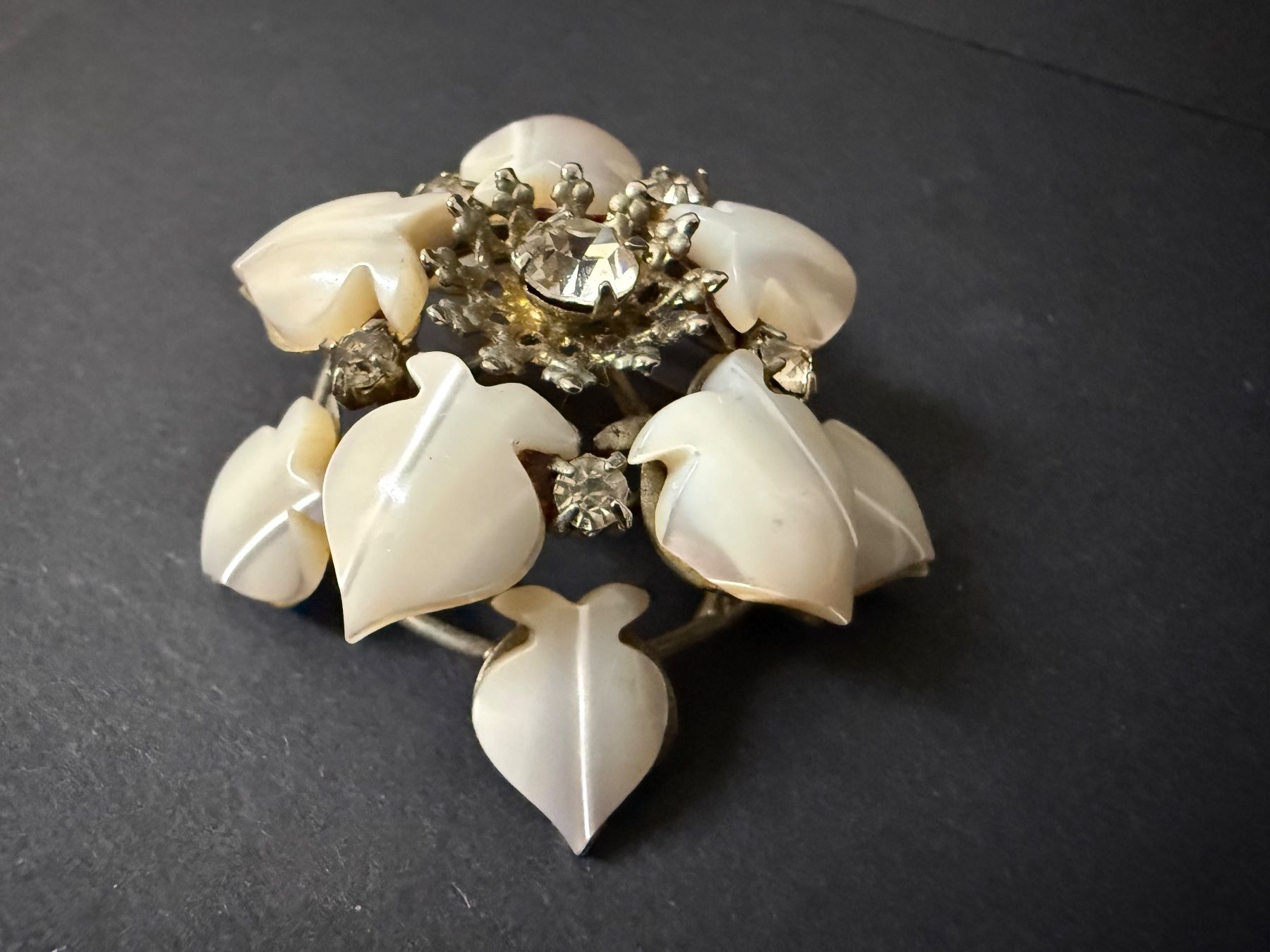 Broches & Aiguilles: Vintage Brosche mit Perlmutt – D'occasion à Spiegel b. Bern par Rogger72 1