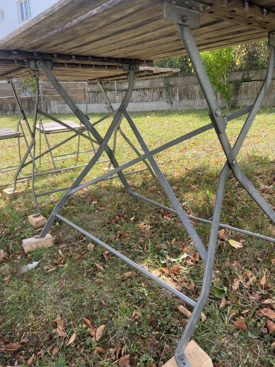 Set di tavolo e panche: Garten Tische mit Stühlen – Usato da Zürich venduto da Pan-Europ 4