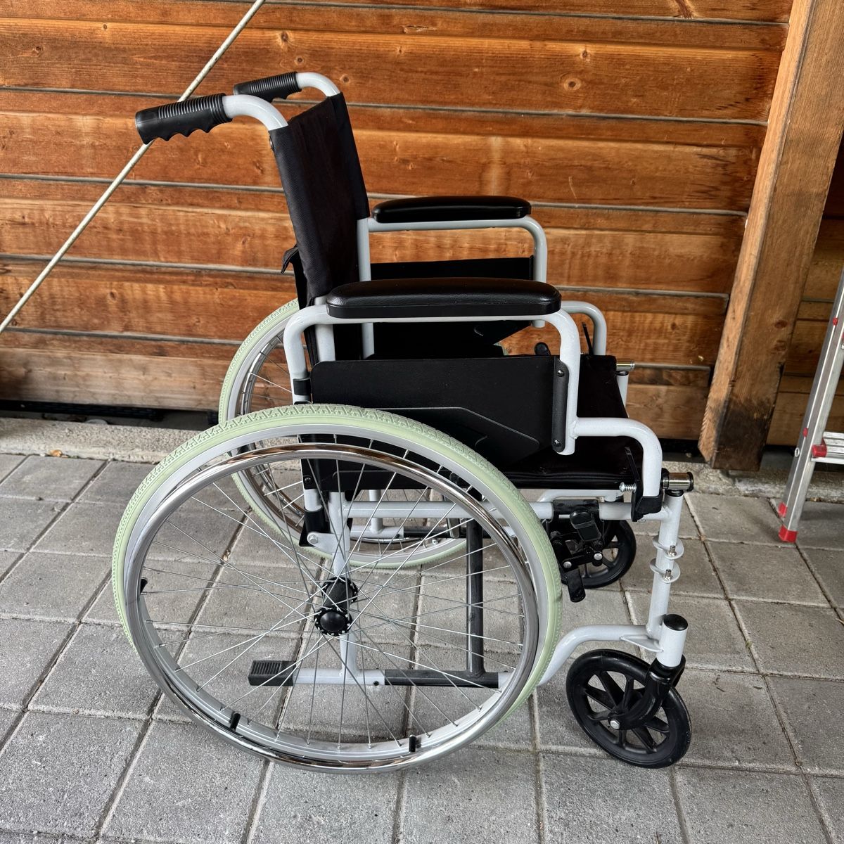 Sedie a rotelle: Rollstuhl – Usato da Pfäffikon ZH venduto da Laura.K 3
