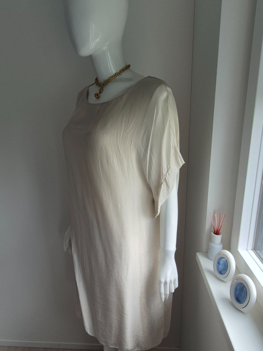 Robes: Kleid / Tunika Creme Kurzarm Gr.M – D'occasion à Schaffhausen par Catboot01