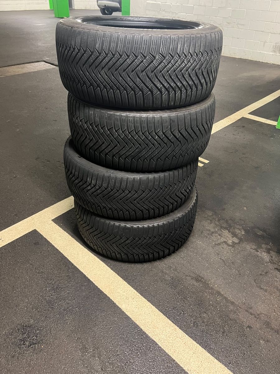 Altro in Scrittura & Disegno: Reifen 245/45R17 – Usato da Rorschacherberg venduto da pol_2pw7