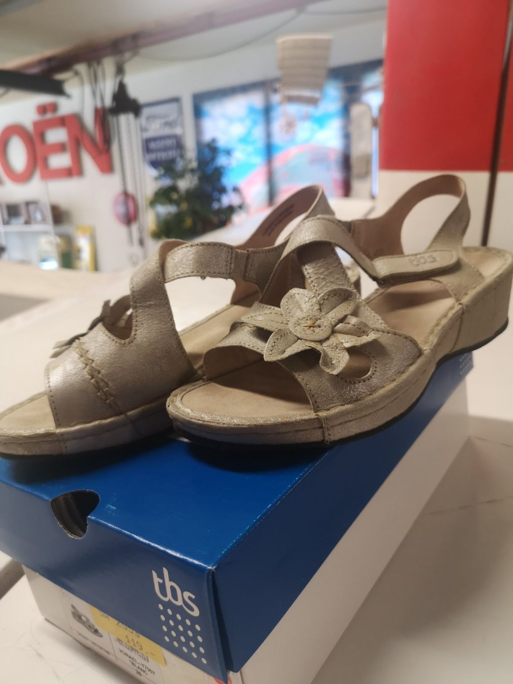 Damenschuhe: Damenschuh – Neu und originalverpackt aus Möhlin von Highwaytom