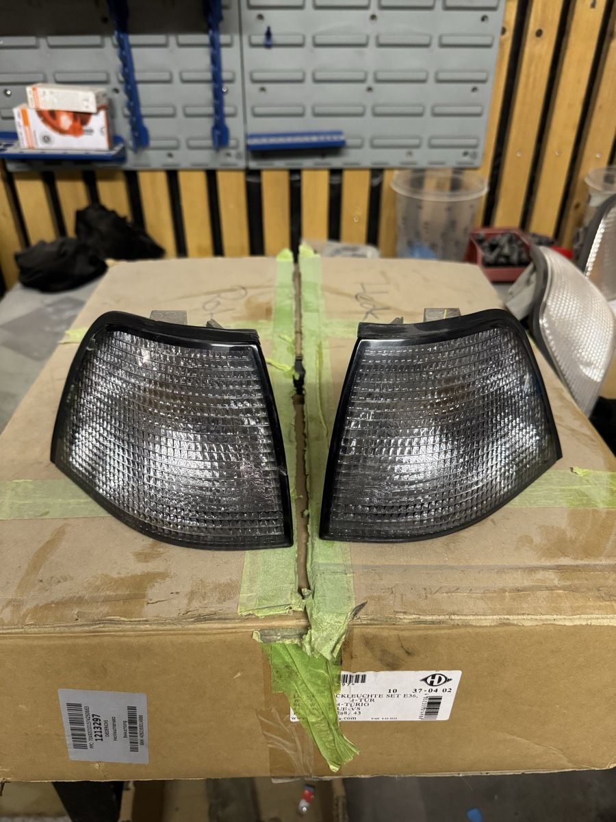 BMW Tutti pezzi di ricambio auto: Bmw e36 Blinker Smoke – Usato da Triengen venduto da AS58