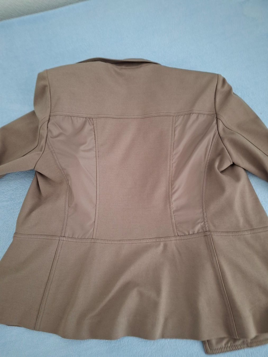 Bonita Vestes: Damenblazer beige Grösse 44 Viskose/Polyamid – D'occasion à Rafz par findelmundo68 1