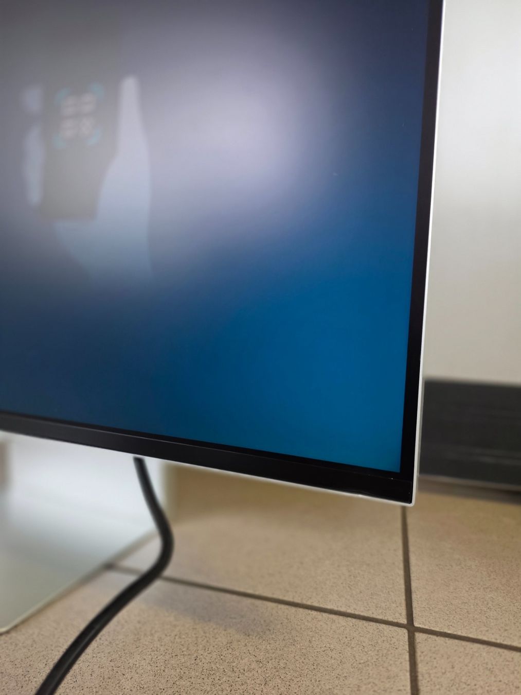Samsung Monitor: Samsung ViewFinity S9 5k Monitor (mit Delle!) – Difettoso da Kleinandelfingen venduto da dan_6djr 5