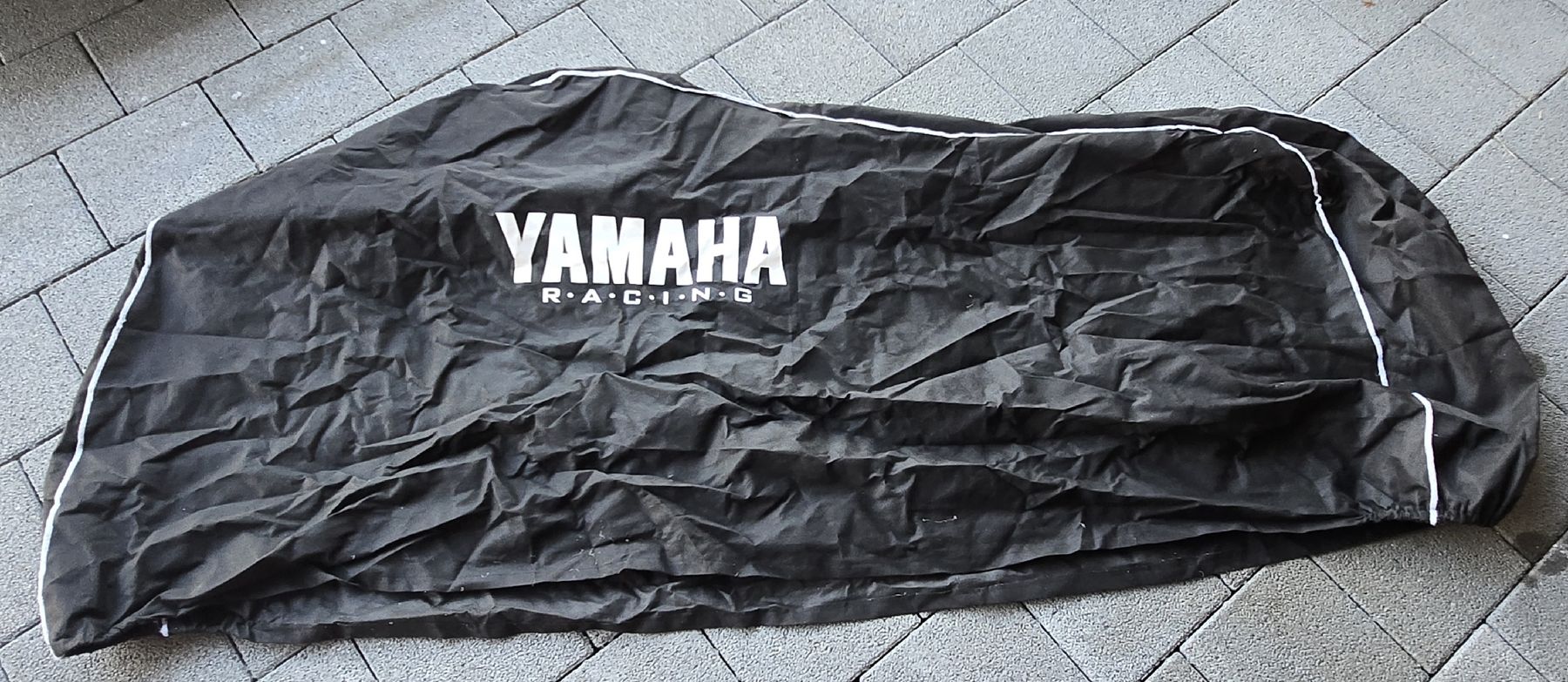 Yamaha Tutti i ricambio per moto: Yamaha Racing Motorradabdeckung  Schwarz  – Usato da Sarmenstorf venduto da Lunares_Mare