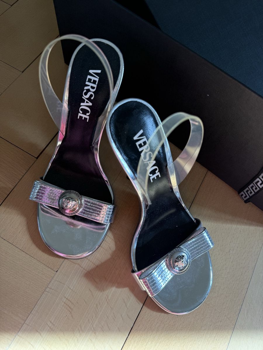 Versace Scarpe da donna: LUXURY DESIGNER VERSACE MULES WITH ORIGINAL BOX 37 – Nuovo (secondo la descrizione) da Baden venduto da agora_newgeneration 5