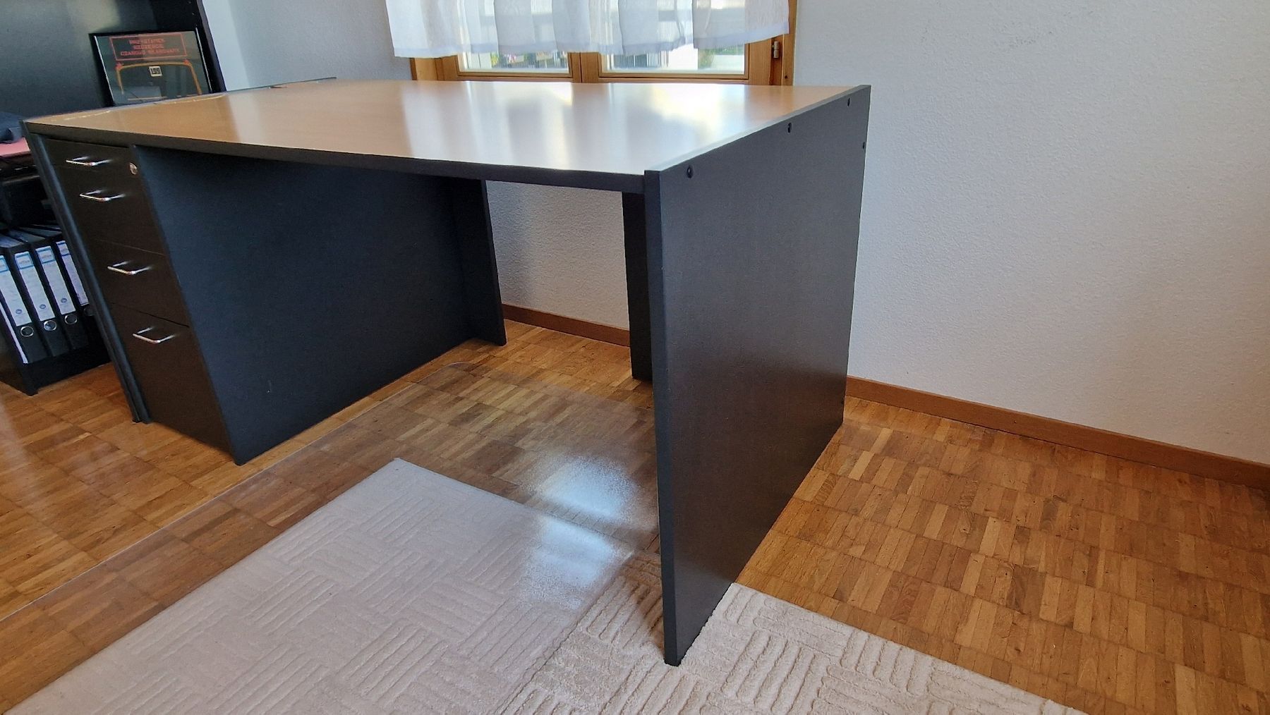Schreibtische: Solid desk with drawers  – Gebraucht aus Oberburg von aurora_ch 3
