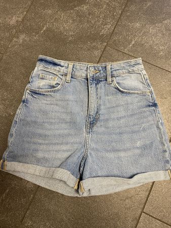 Jeans Shorts Gr. 34 H&M