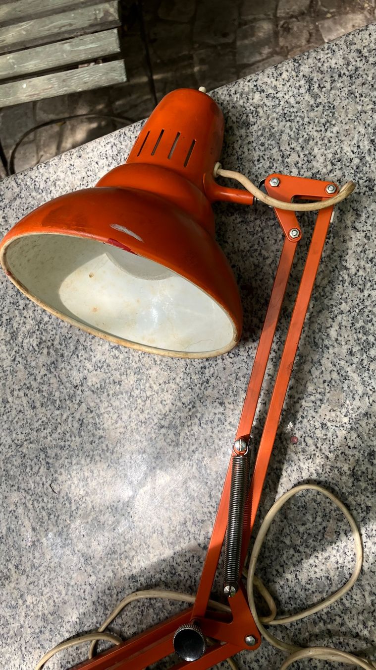Regent Lampade: Lampe architecte Regent orange vintage – Usato da St-Cierges venduto da LeRegain
