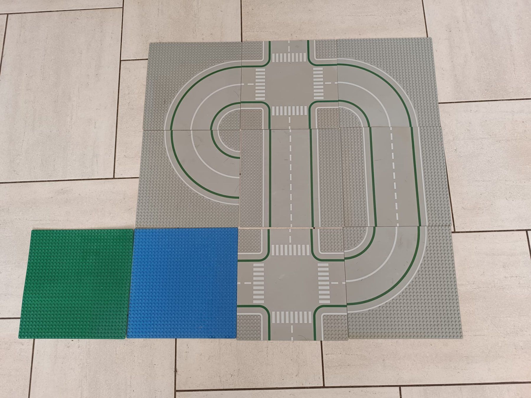 Lego Kit di costruzioni: lot 10 plaques lego – Usato da Tramelan venduto da artman1291