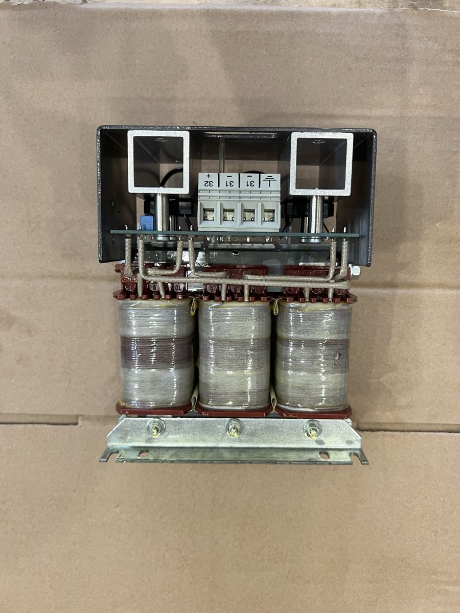 Siemens Componenti elettronici: Siemens Trafo Softstarter 4AV3002-2EB00-0A Neu – Nuovo (secondo la descrizione) da Zwingen venduto da gam_85df 1