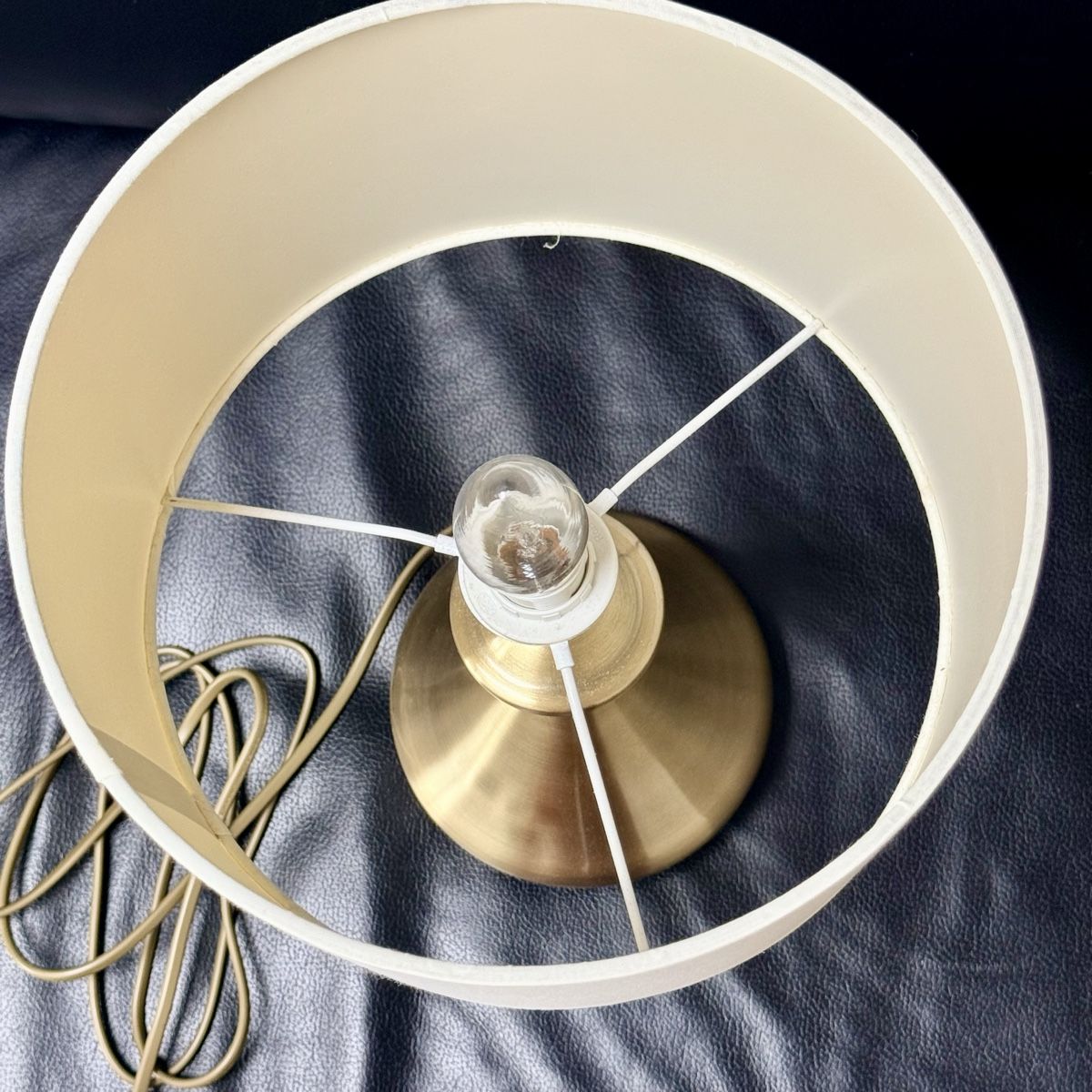 Lampen: 2x Tisch- / Nachttisch Lampen Sensor Touch Dimmer – Gebraucht aus Effretikon von A11A 2