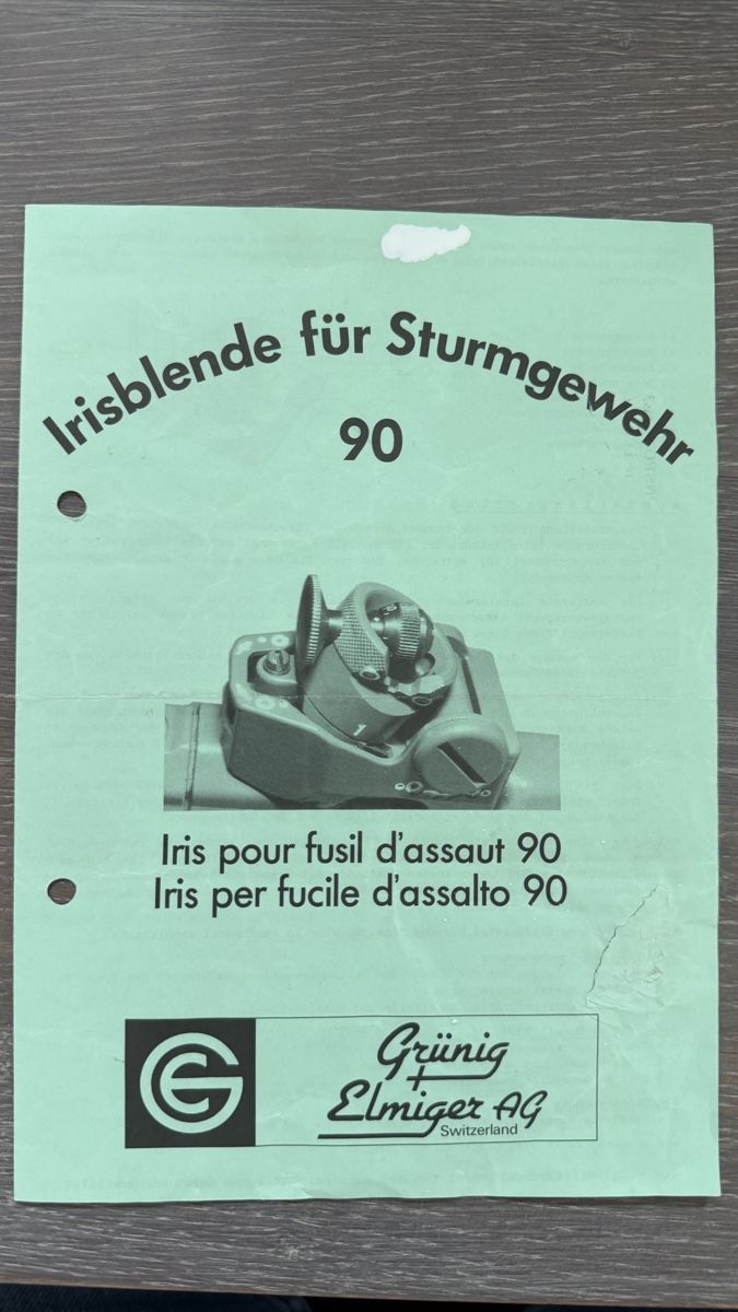 Schweizer Armee Tutti gli attrezzi: Irisblende für Sturmgewehr 90 – Usato da Wolfhausen venduto da Nihei