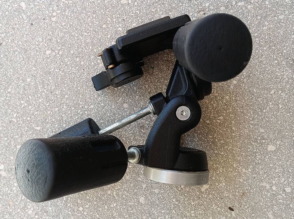 Fotocamera: Manfrotto - Testa 3D modello 141 RC – Usato da Massagno venduto da mad_gv82 2