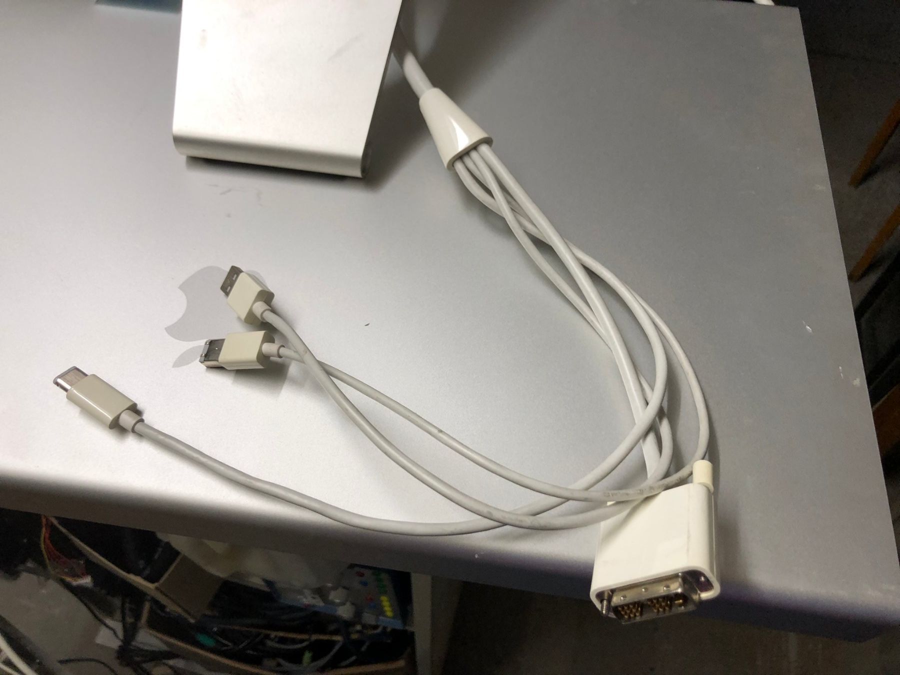 Apple Monitor: Apple Mac Cinema Display (Bildschirm) Modell A1082 – Difettoso da Hinterkappelen venduto da atomschnee 5