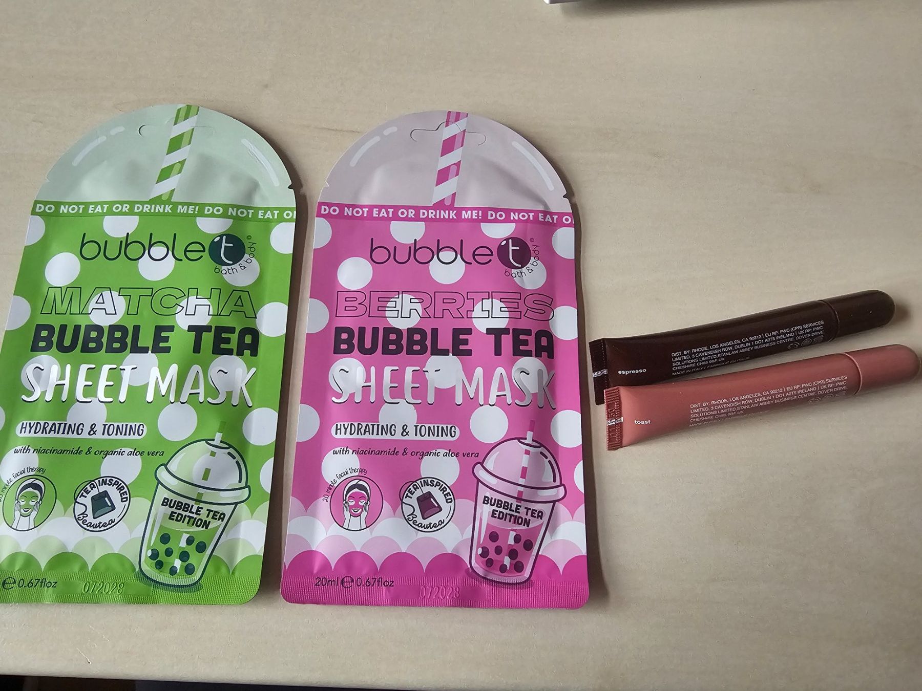 Cura del viso: 2 Rhode Peptide Lip Tints und zwei Masken – Nuovo (secondo la descrizione) da Balterswil venduto da Dikdik1992
