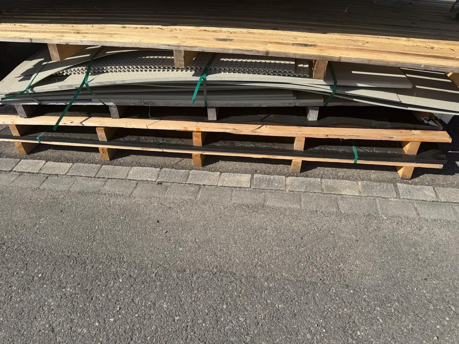 Servierplatten: diverse neue Kunststoffplatten – Neu (gemäss Beschreibung) aus Güttingen von replast 1
