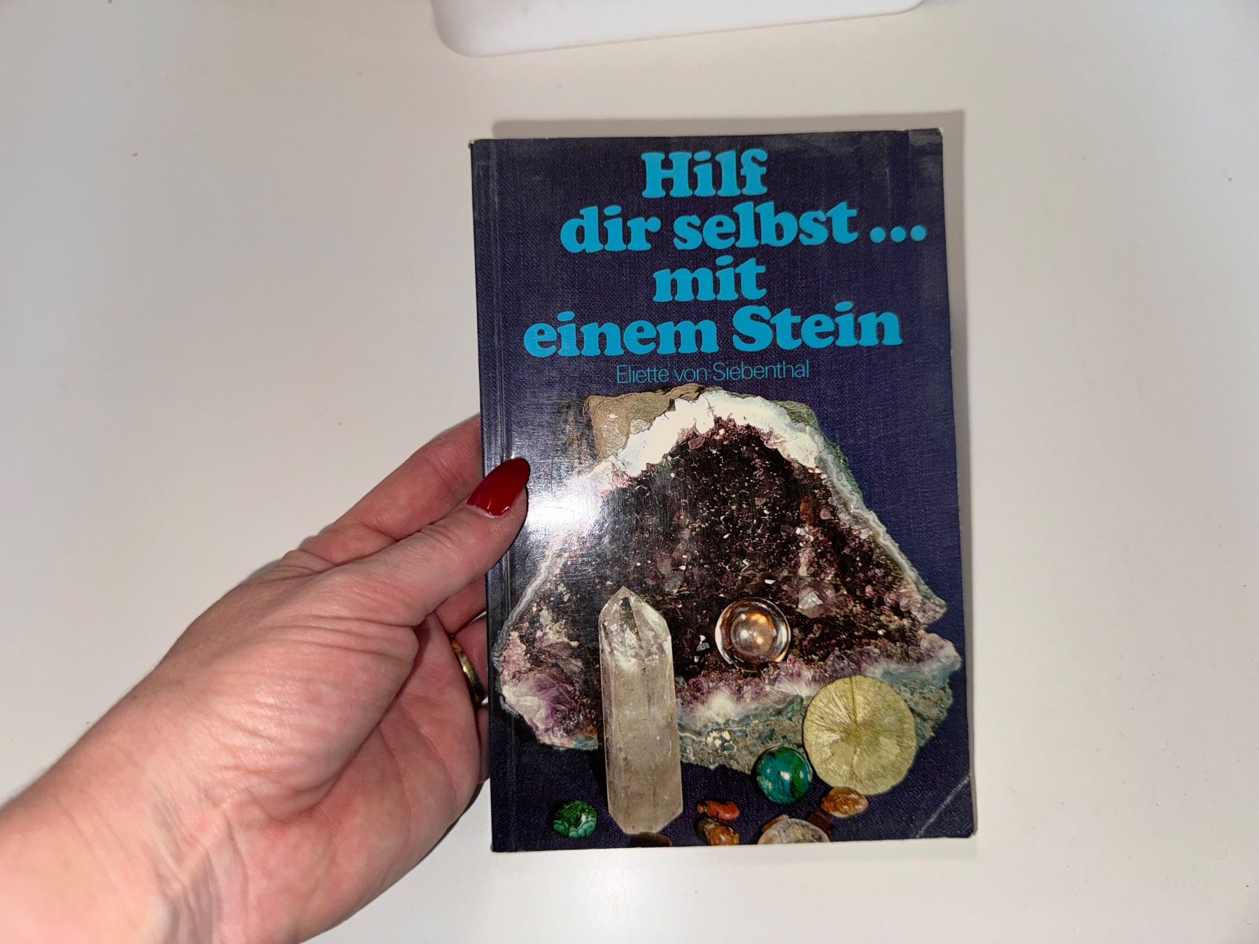 Livres: Buch: Hilf dir selbst mit einem Stein, E. von Siebenthal – D'occasion à Grosswangen par Second_hand_paradise