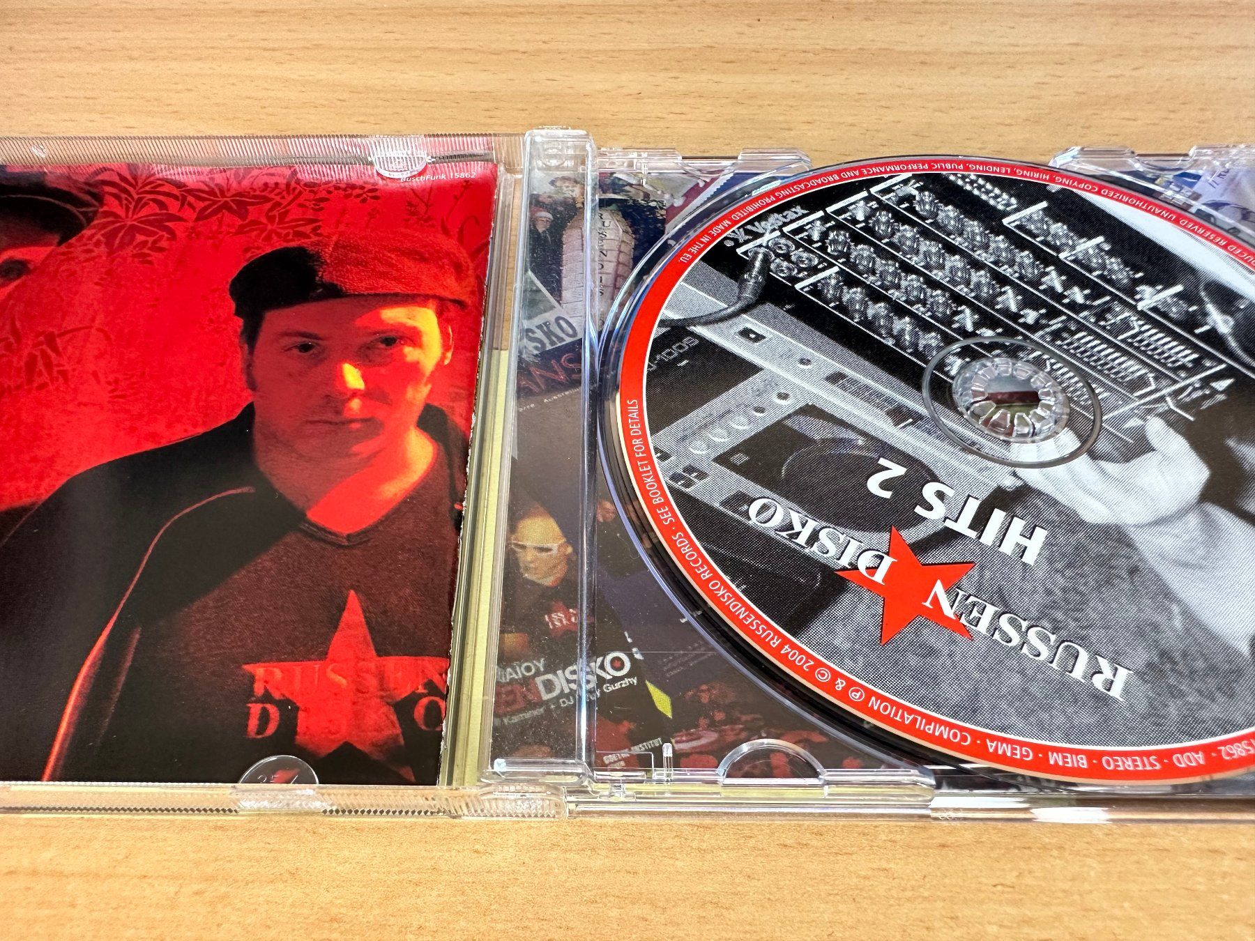 CD: Various – Russendisko - Hits 2 – Usato da Rikon im Tösstal venduto da Alpenmutz 2