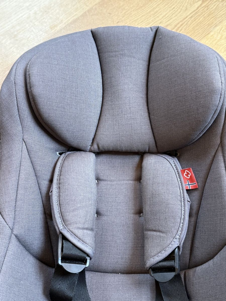 Hamax Rimorchi: Hamax Baby-Einlage / Baby-Schale – Usato da Küsnacht ZH venduto da mmzurich 3