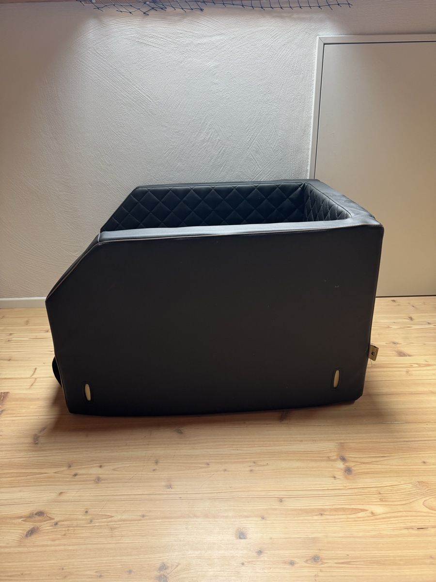 Cucce & Letti: Knuffelwuff Cargo Hunde Auto Transportbox – Usato da Fischenthal venduto da Turborobin 1