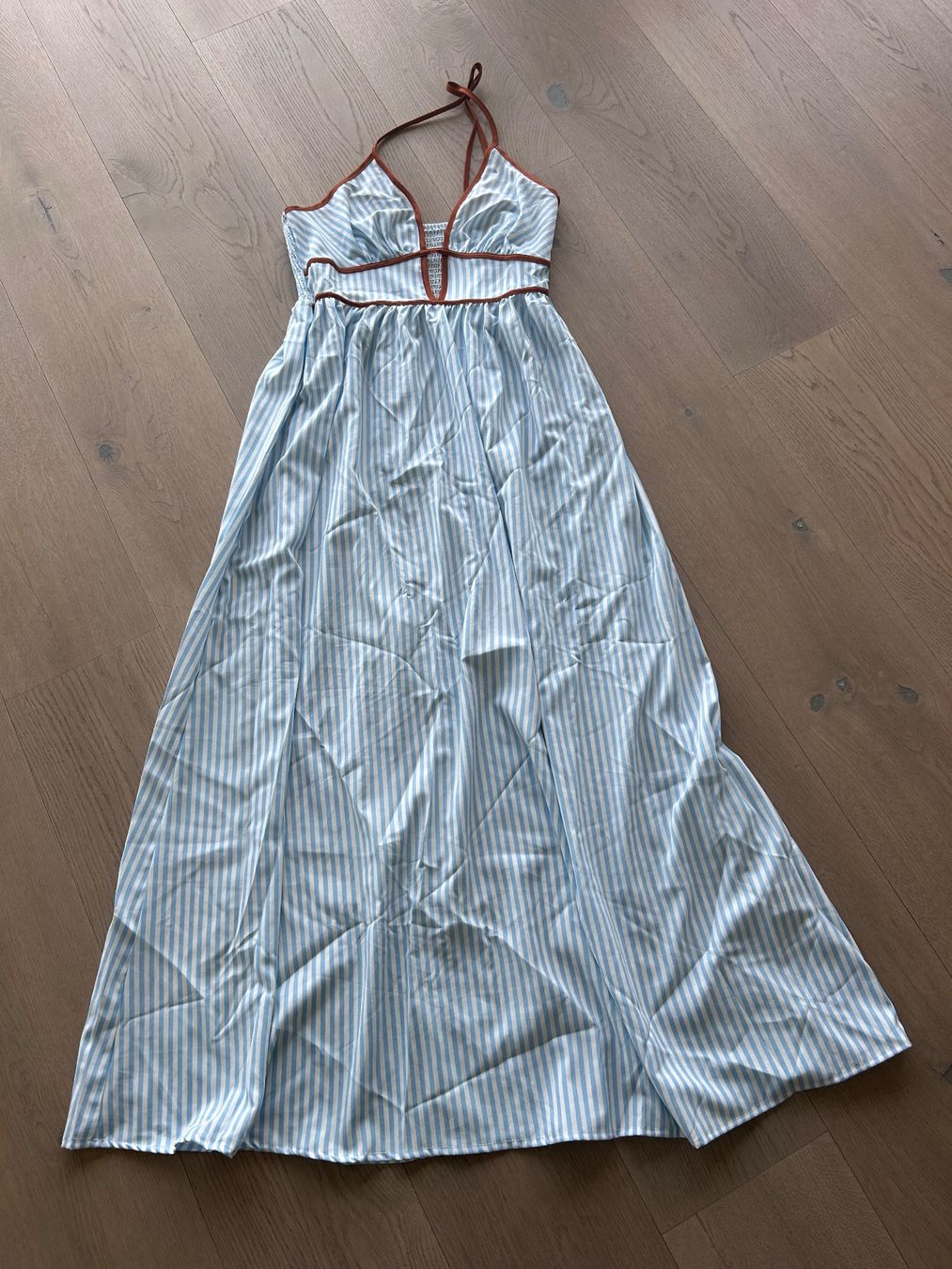 Vestiti: Neues Sommerkleid – Nuovo (secondo la descrizione) da Kilchberg ZH venduto da Anie. 1