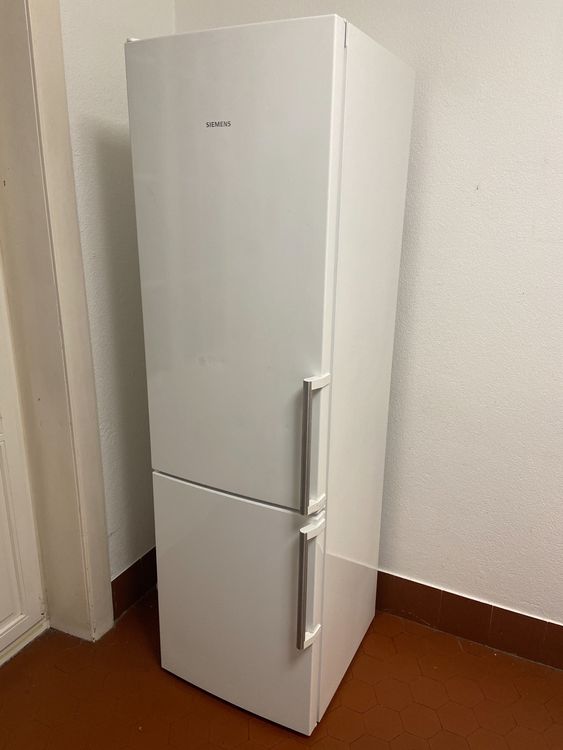 Hoover HOCE4T620DX Kühl-Gefrier-Kombi - No Frost, Wifi Smart HOn-App, Energieklasse D