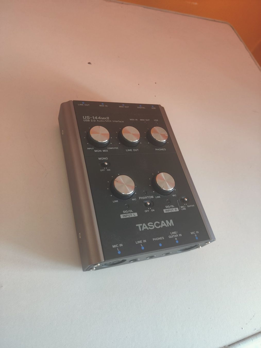 Studioequipment: Tascam US-144mkII USB 2.0 Audio/MIDI Interface – Gebraucht aus Viganello von XTECHSTOREX 4