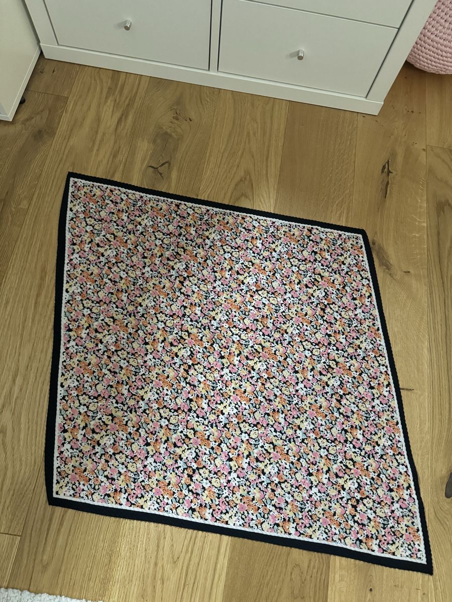 Mango Foulards, Tücher & Schals: Foulard Blumenmuster – Gebraucht aus Schaan von kri_tsw8