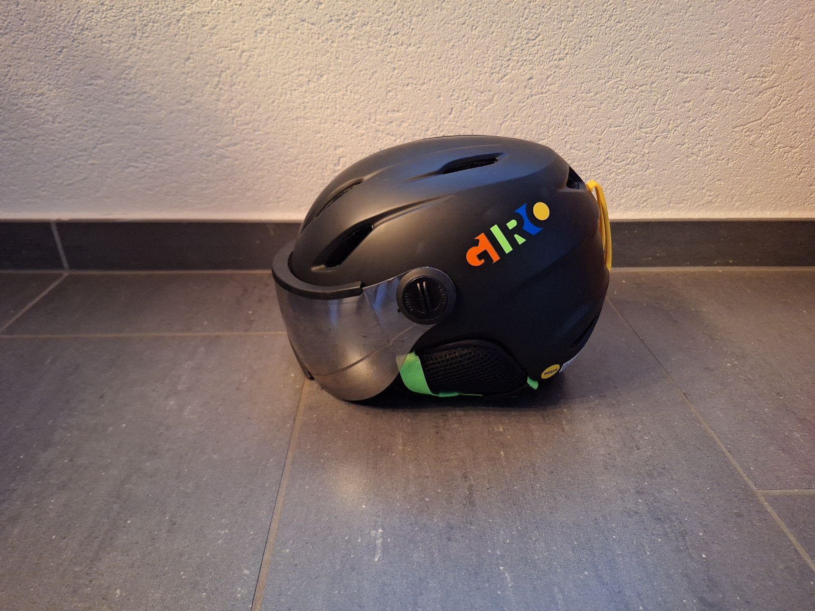 Giro Caschi: Skihelm Giro XS 48.5-52cm Kinder – Usato da Konolfingen venduto da Bernerin1987