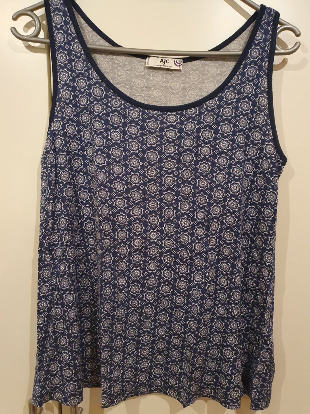 Top: Top AJC Gr. 36 Blau gemustert – Usato da Heinrichswil venduto da sabi2809