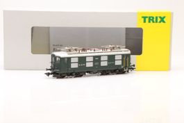 Trix 22330 SBB Re 4/4 10015 DC Digital Sound, H0